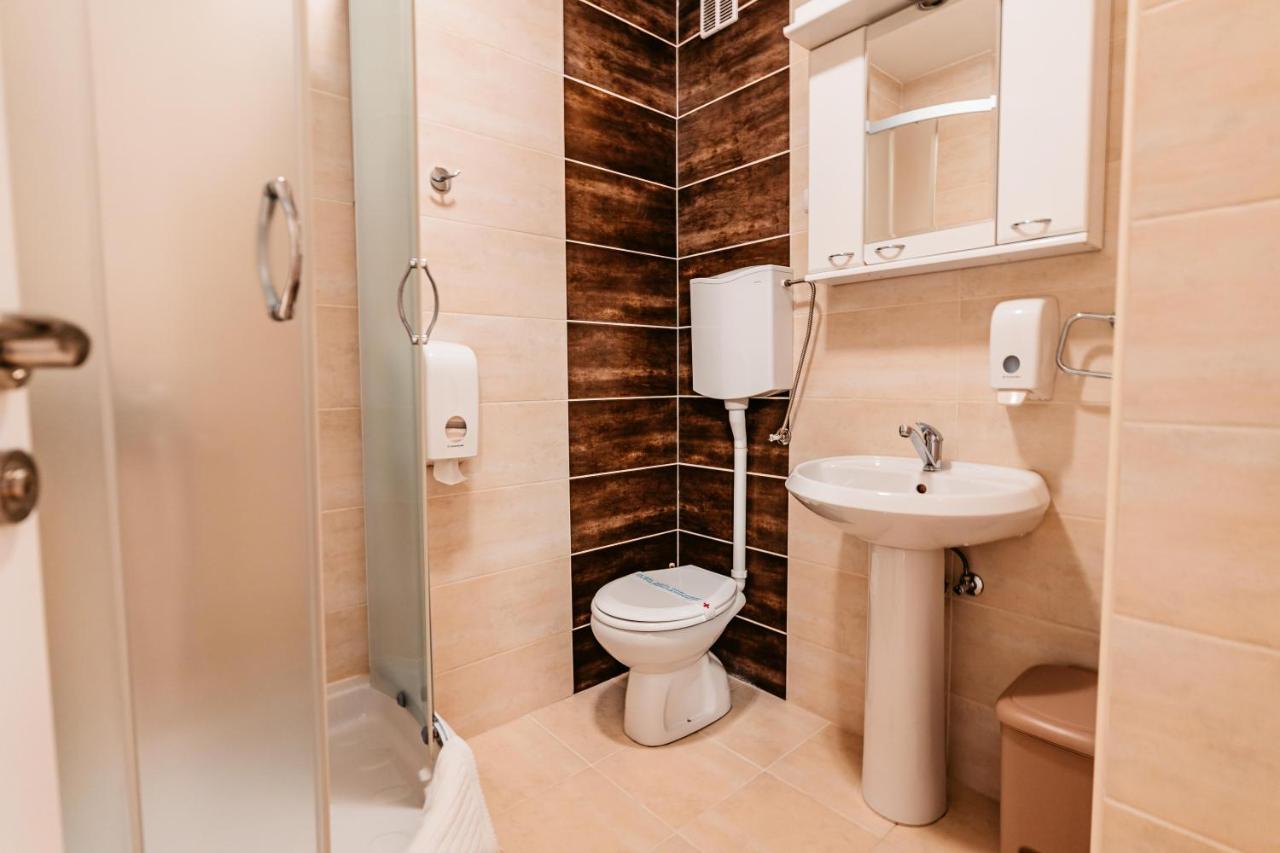 Lotos Depandans Hotel Nis Luaran gambar